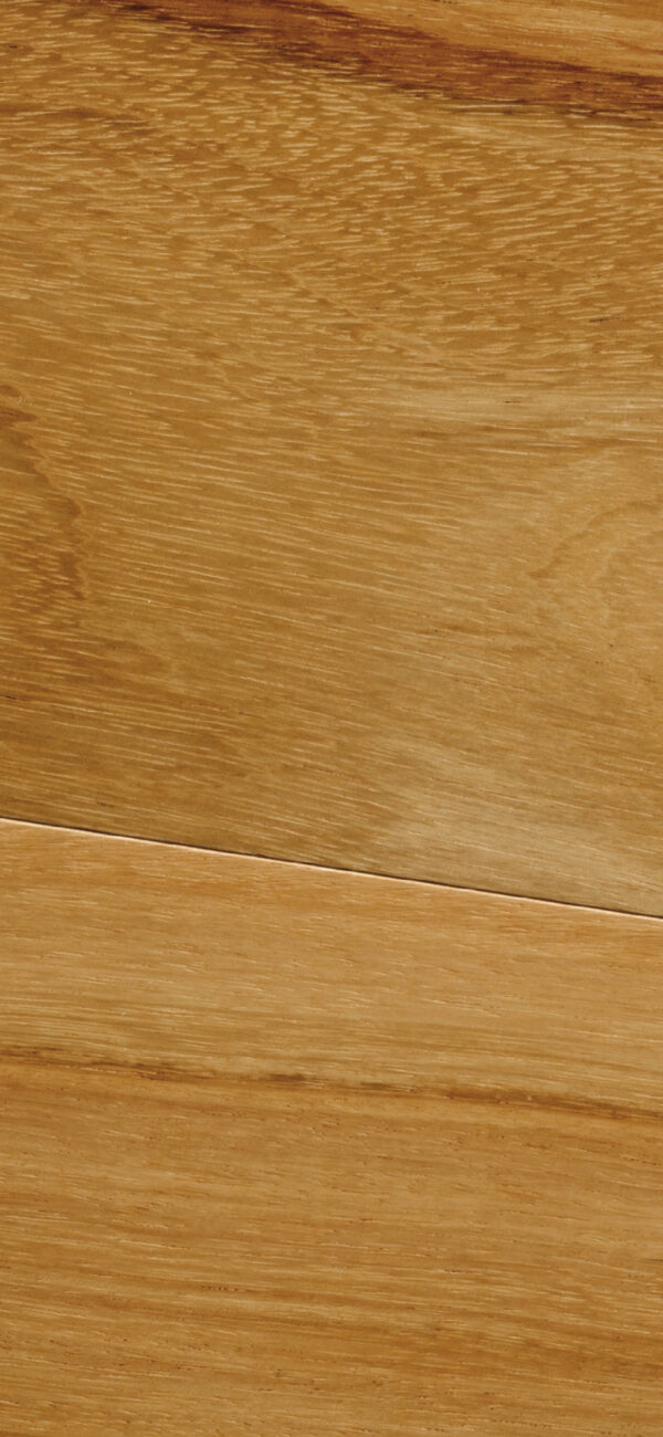 Varnished finish